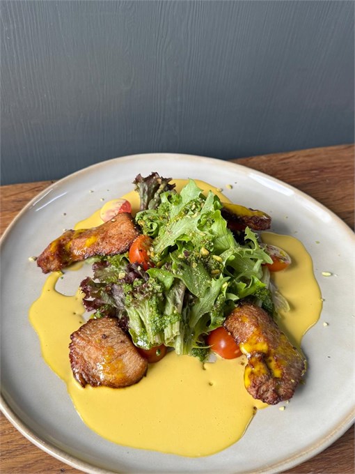 Салат с индейкой и манго-соусом 10205 - фото 450