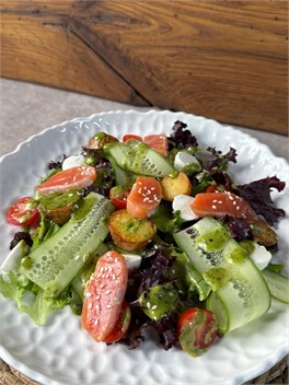 {{photo.Alt || photo.Description || 'Салат с лососем'}}